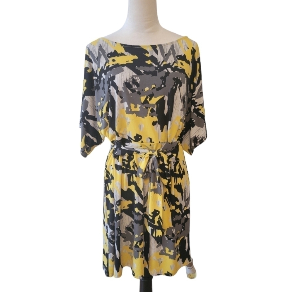 BCBG Max Azaria Black & Yellow Graphic Print Dress Size‎ Medium